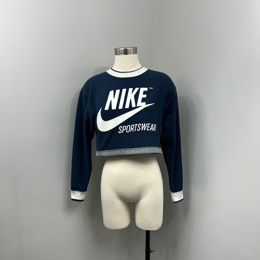 Nike Reversible Crop‎ Crewneck